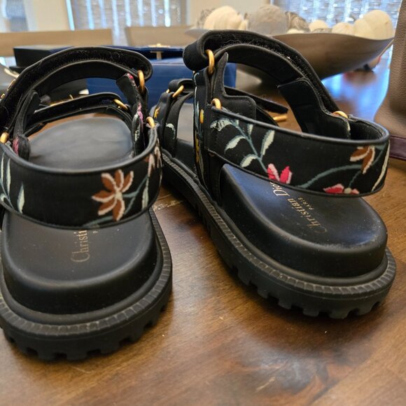 Dior Sandals Size 40 - Picture 4 of 10